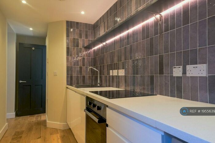 1 Bedroom Flat To Rent In Valletort Road, Plymouth, PL1