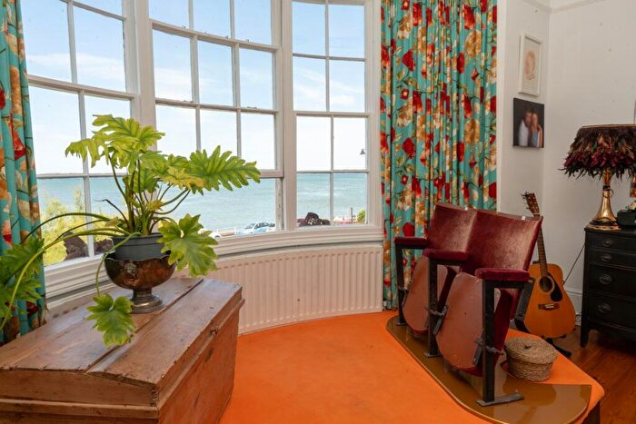 2 Bedroom Maisonette For Sale In Central Parade, Herne Bay, CT6