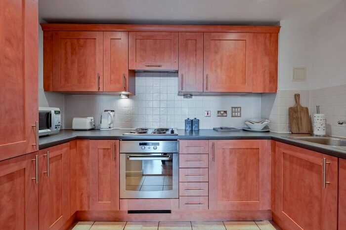 1 Bedroom Flat To Rent In Pershore House, Ealing, London, W13