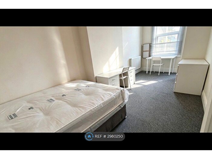 2 Bedroom Flat To Rent In London Road Nearby To Hospital/Uni, Reading, RG1