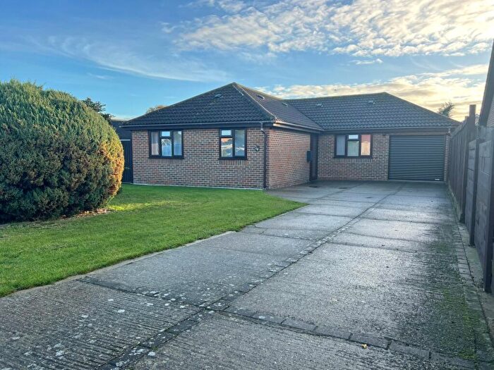 3 Bedroom Detached House For Sale In Hunt Way, Kirby Cross, Frinton-on-Sea, CO13