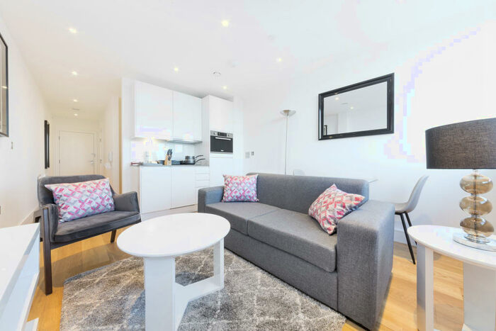 Apartment To Rent In Skyline, - High Street, Slough, SL1