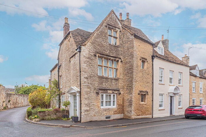 5 Bedroom Town House For Sale In The Green, Tetbury, GL8