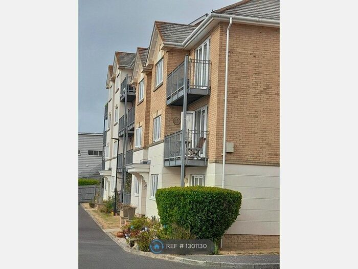 2 Bedroom Flat To Rent In Medina View, East Cowes, PO32