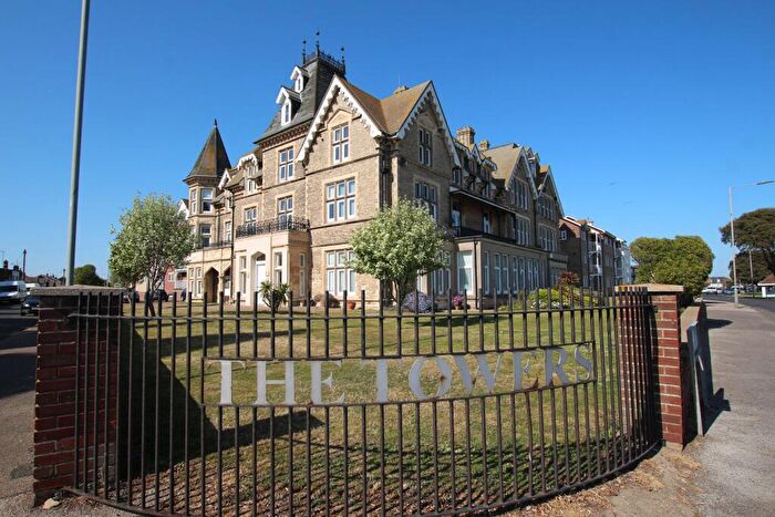 2 Bedroom Apartment For Sale In Apartment, The Towers, Vista Road, Clacton-on-Sea, CO15