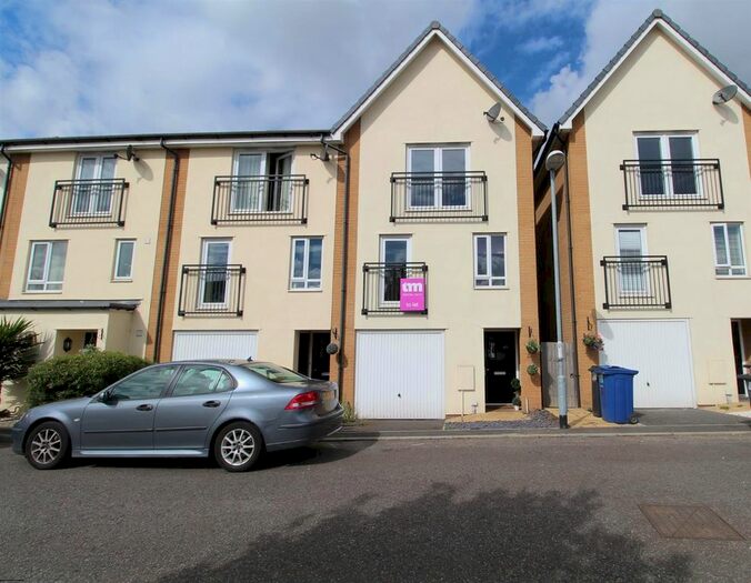 4 Bedroom Terraced House To Rent In Schoolfield Way, West Thurrock, Grays, Essex, RM20