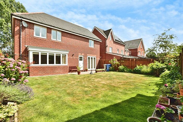 4 Bedroom Detached House For Sale In Ivynook Close, West Timperley, Altrincham, WA14