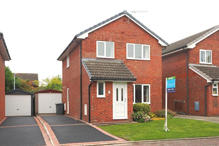 3 Bedroom Detached House For Sale In Levens Close, Lancaster, LA1