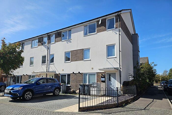 4 Bedroom End Of Terrace House For Sale In Solebay Way, Gosport, PO13