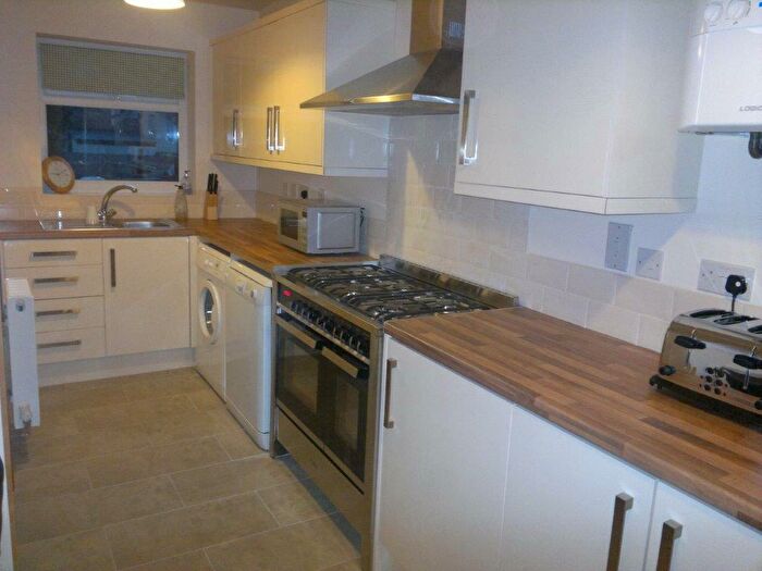 6 Bedroom End Of Terrace House To Rent In Dunkirk: Beeston Road - Bedroom Student Property, NG7