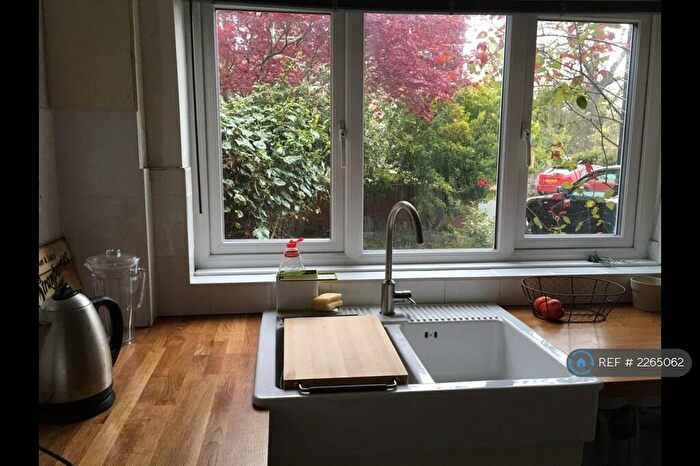 3 Bedroom Terraced House To Rent In Claremont Court, Leeds, LS6