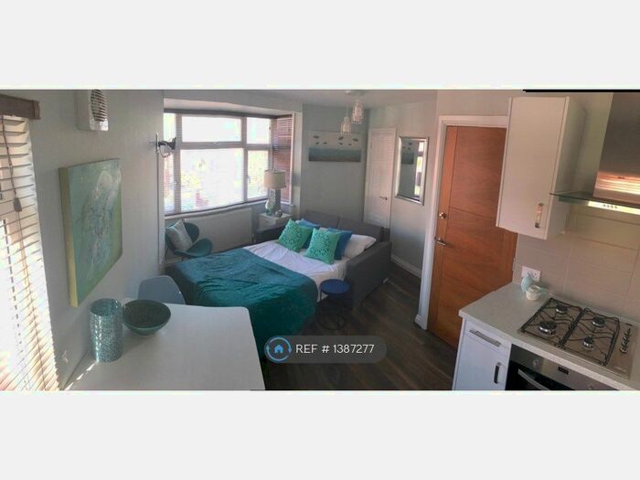 Studio To Rent In Hartington Road, Brighton, BN2