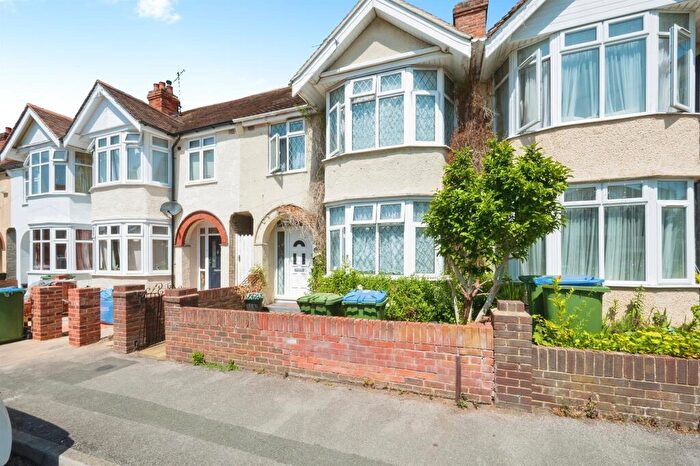 3 Bedroom Terraced House For Sale In Stanton Road, Southampton, SO15