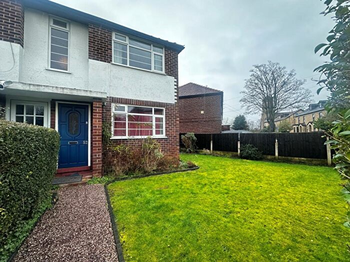 2 Bedroom Maisonette To Rent In Springfield Road, Sale, M33