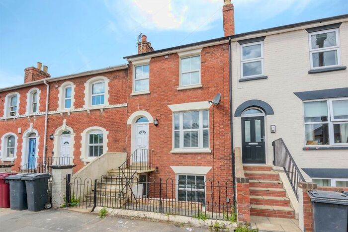 3 Bedroom Terraced House To Rent In Bedford Road, Reading, RG1