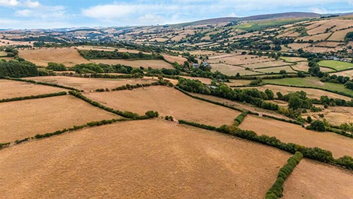 Country House For Sale In Vron Farm, LD7