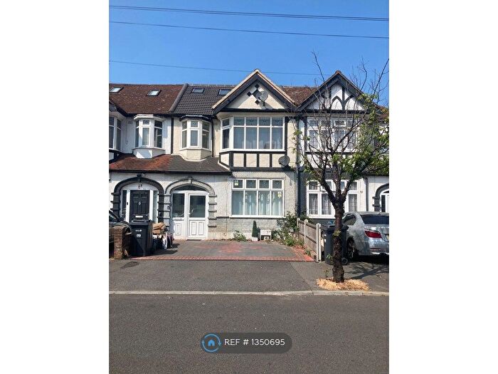 4 Bedroom Terraced House To Rent In Eccleston Crescent, Romford, RM6