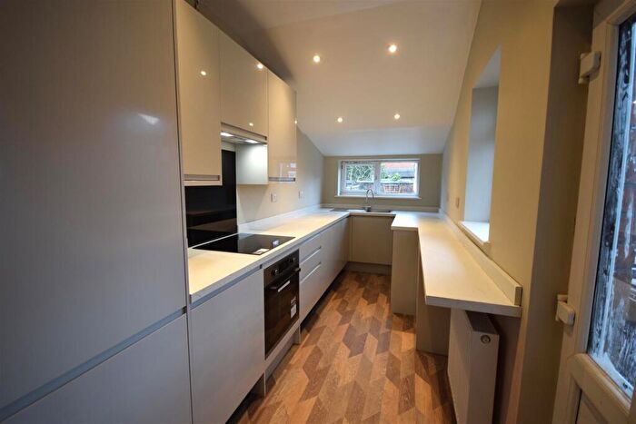 2 Bedroom End Of Terrace House To Rent In Shaw Road South, Stockport, SK3