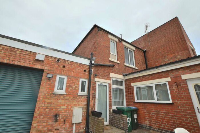 3 Bedroom Flat To Rent In Holbrook Lane Holbrooks Coventry, CV6