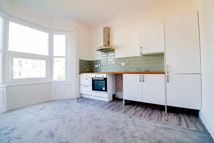 1 Bedroom Flat To Rent In Penylan Road, Roath, Cardiff, CF23