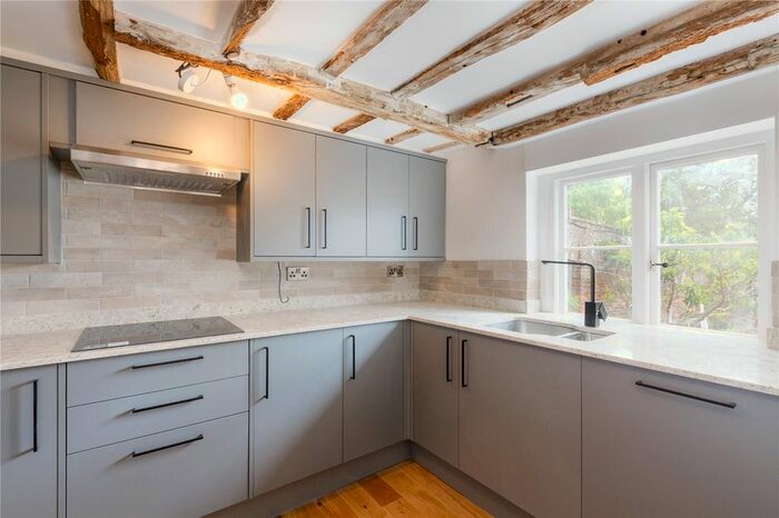 2 Bedroom Flat To Rent In Collingwood House, Hastings Road, Cranbrook, Kent, TN18