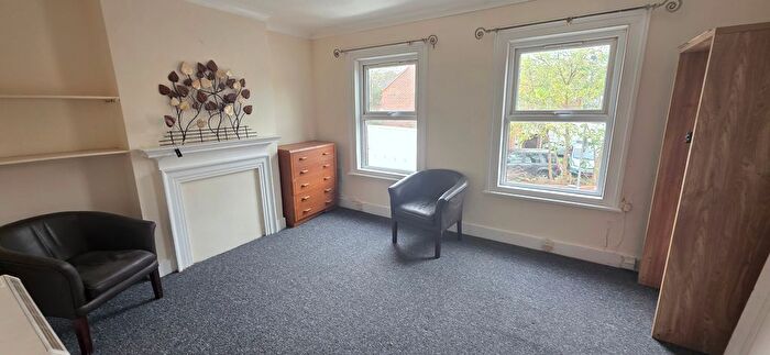 1 Bedroom Flat To Rent In Ashton Road, Luton, LU1