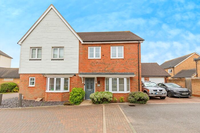 3 Bedroom Semi-Detached House For Sale In Clayhill Gardens, Rochester, ME3