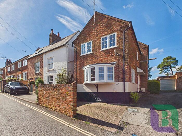 2 Bedroom Semi-Detached House For Sale In Mount Pleasant, Milton Keynes, MK17