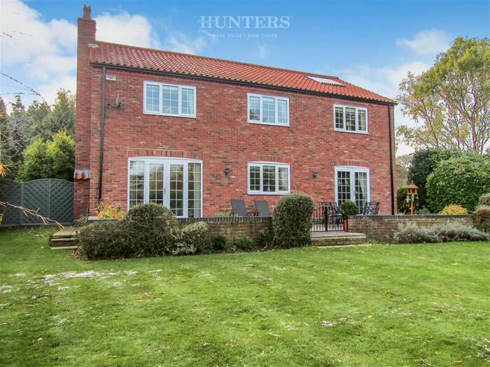 4 Bedroom Detached House For Sale In Church Road, Laughton, Gainsborough DN21