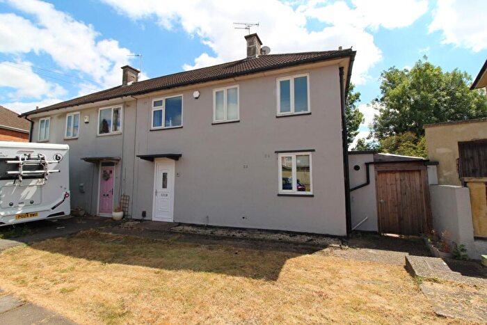 3 Bedroom Semi-Detached House For Sale In Cheriton Road, Leicester, LE2