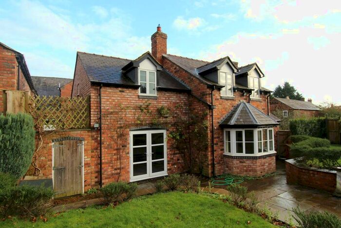3 Bedroom Semi-Detached House To Rent In Church Walk, Tarporley, CW6