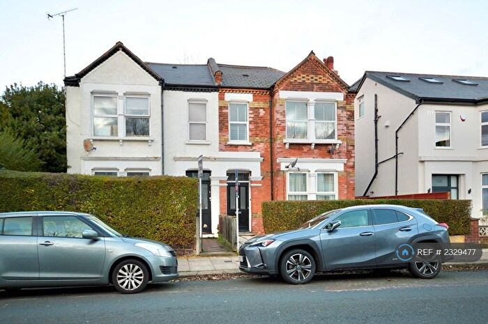 2 Bedroom Flat To Rent In Station Road, London, N3