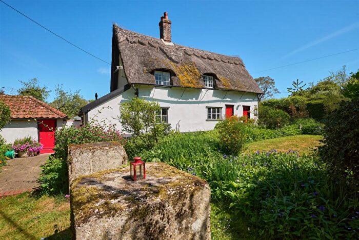 3 Bedroom Link Detached House For Sale In Homersfield, Harleston, IP20