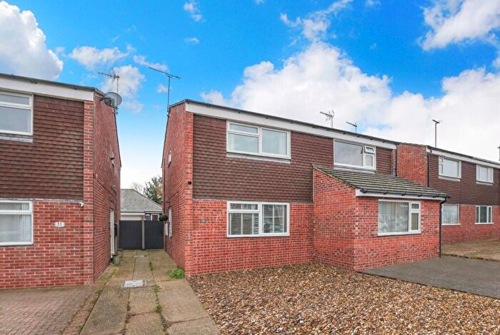 3 Bedroom Semi Detached House For Sale In Edgecomb Road, Stowmarket, IP14
