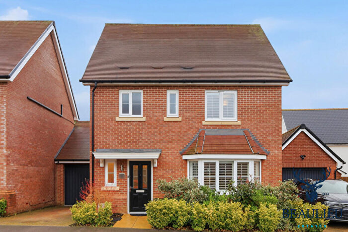 3 Bedroom Detached House For Sale In Radcliffe Way, Great Leighs, CM3