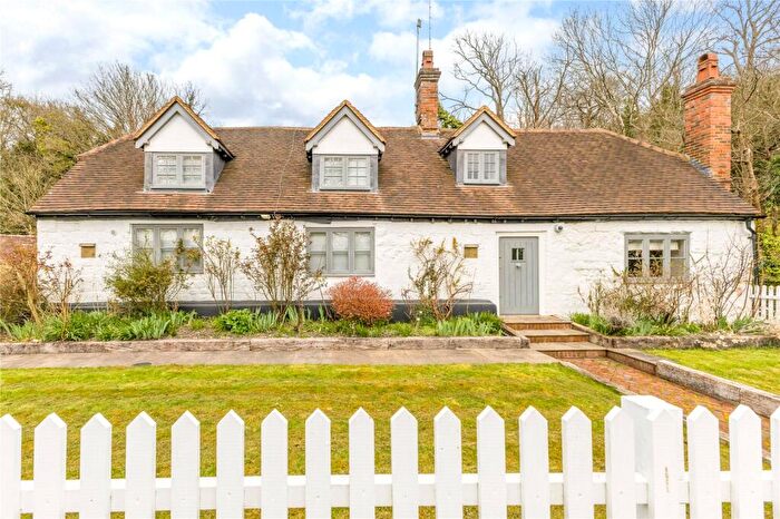 6 Bedroom Detached House For Sale In Henley Road, Medmenham, Marlow, Buckinghamshire, SL7