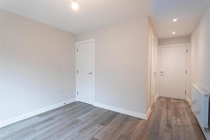 2 Bedroom Apartment To Rent In Ground Floor Flat, St Marys Road, Greenhithe, Kent, DA9