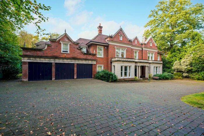 6 Bedroom Detached House To Rent In Granville Road, St George's Hill, KT13