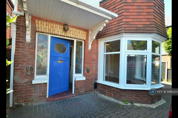 3 Bedroom Flat To Rent In Talbot Road, Bournemouth, BH9