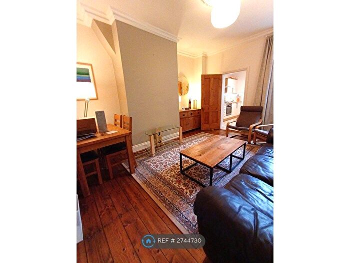 2 Bedroom Flat To Rent In Jesmond, Newcastle Upon Tyne, NE2