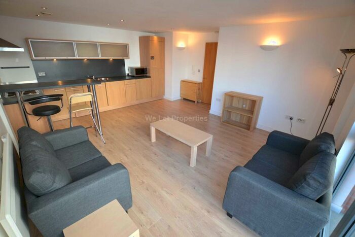 2 Bedroom Apartment To Rent In The Danube, City Road East, M15