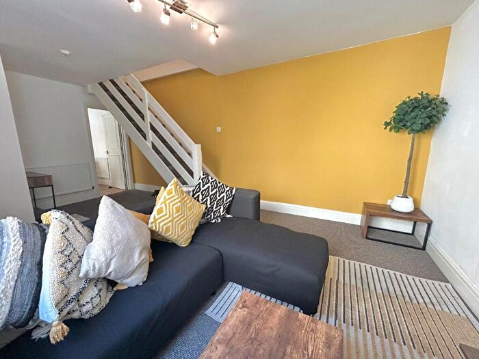 2 Bedroom House To Rent In Richmond Road, Cardiff(City), CF24