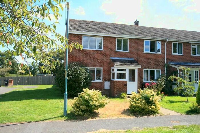 3 Bedroom End Of Terrace House For Sale In Hopes Grove, Ashford, TN26