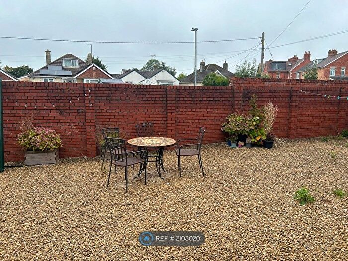 1 Bedroom Flat To Rent In Studley Manor, Trowbridge, BA14