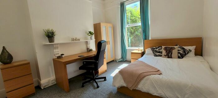 5 Bedroom Terraced House To Rent In Alexandra Road, Plymouth, PL4