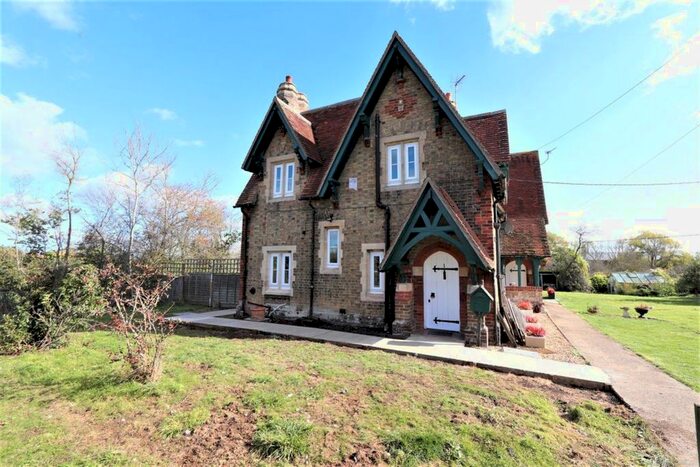 2 Bedroom Property To Rent In Slapton, Leighton Buzzard, LU7