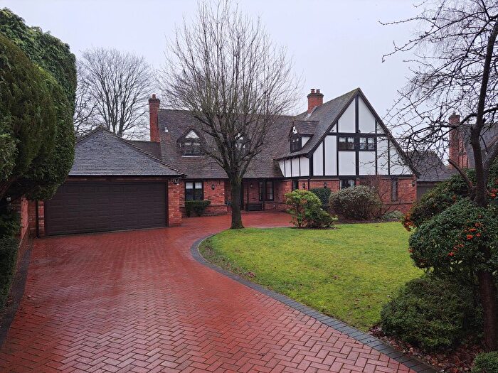 5 Bedroom Detached House For Sale In Broadoaks, Walmley, Sutton Coldfield, B76