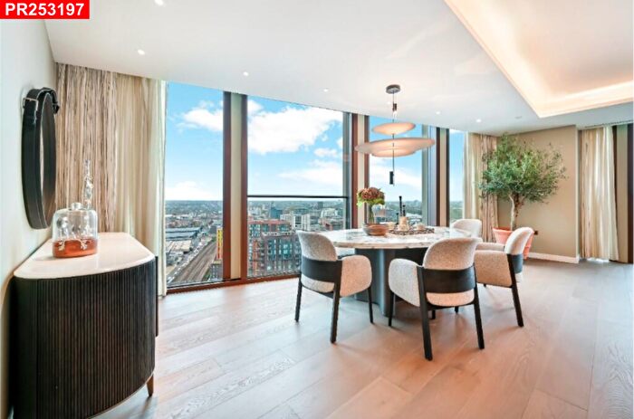 4 Bedroom Flat To Rent In Carnation Way, Nine Elms, SW8