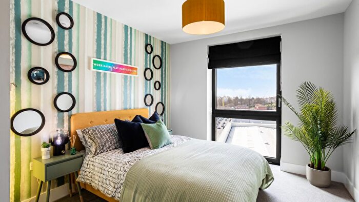 3 Bedroom Flat For Sale In The Furlong, Brighton, BN2