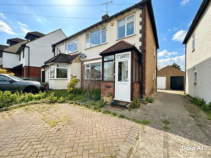 3 Bedroom Semi-Detached House For Sale In Squirrels Heath Road, Harold Wood, RM3